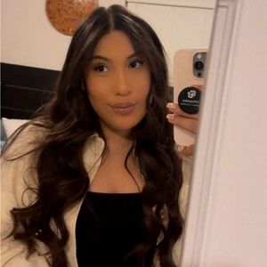 Meet your Posher, Liza